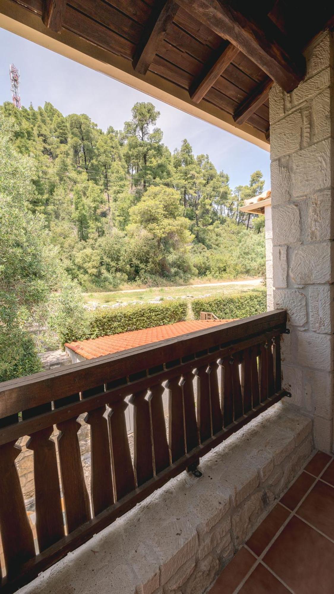 Stone Made Private Pool Villas Kriopigi Room photo