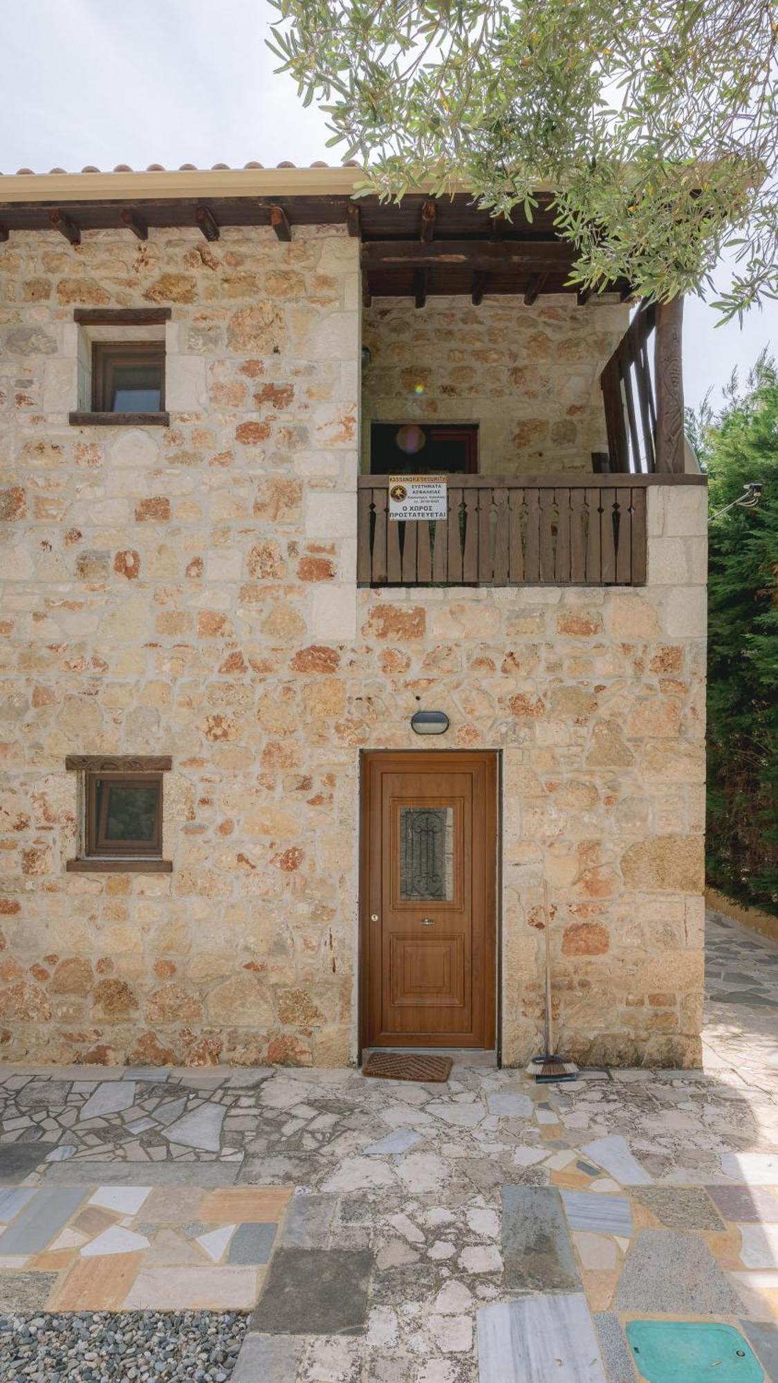 Stone Made Private Pool Villas Kriopigi Room photo